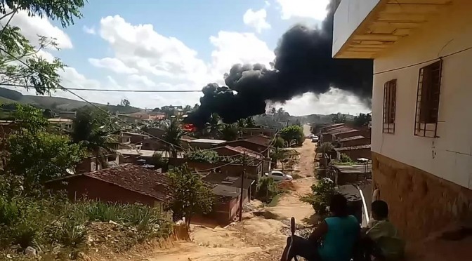 Incêndio atinge centro de reciclagem em Escada