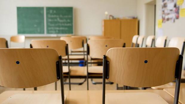 Sinpro-PE condena presença de professores da rede particular durante suspensão das aulas