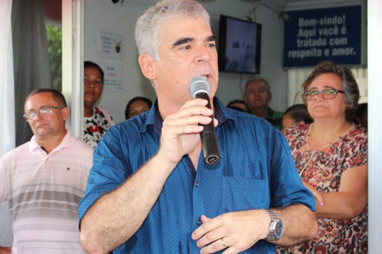 Com 3 anos e 7 meses de salários em dia, Prefeito de Pombos faz uma das marcas de sua gestão