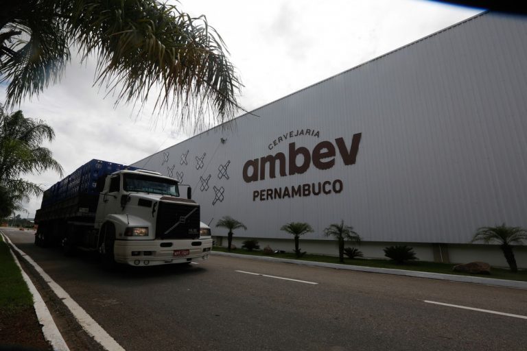 Ambev abre inscrição para programa de trainee com salário de R$ 7 mil