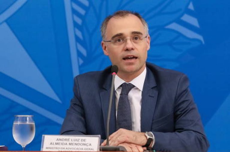 Ministro da Justiça anuncia concurso da Polícia Federal com 2 mil vagas