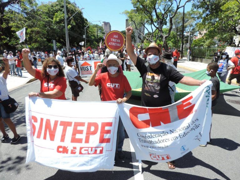Sintepe cobra reunião com Secretaria de Administração para tratar sobre Piso
