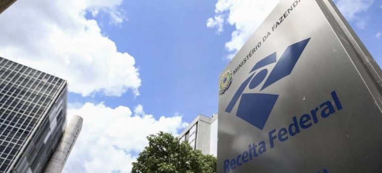 Receita Federal abre edital com 56 vagas
