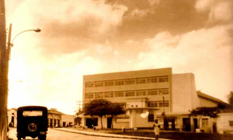 Neste sábado (30), podcast traz histórias do Cineteatro Iracema de Vitória