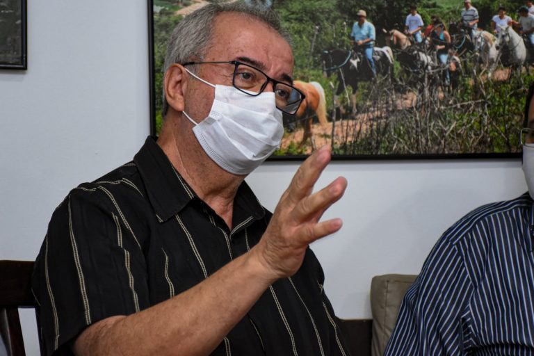Prefeito de Gravatá suspende concurso público