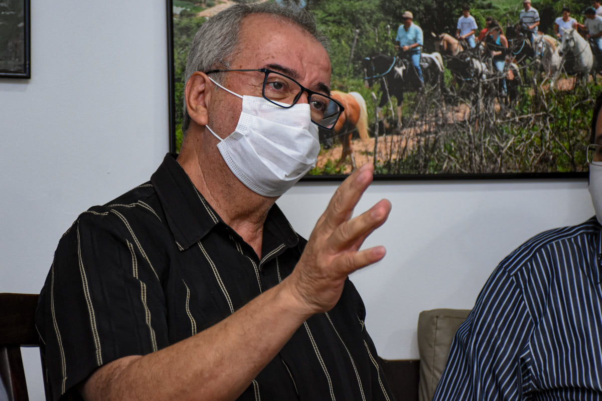 Prefeito de Gravatá suspende concurso público