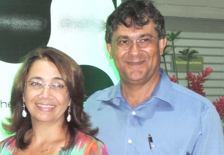 Prefeita de Escada nomeia filha e marido como secretários