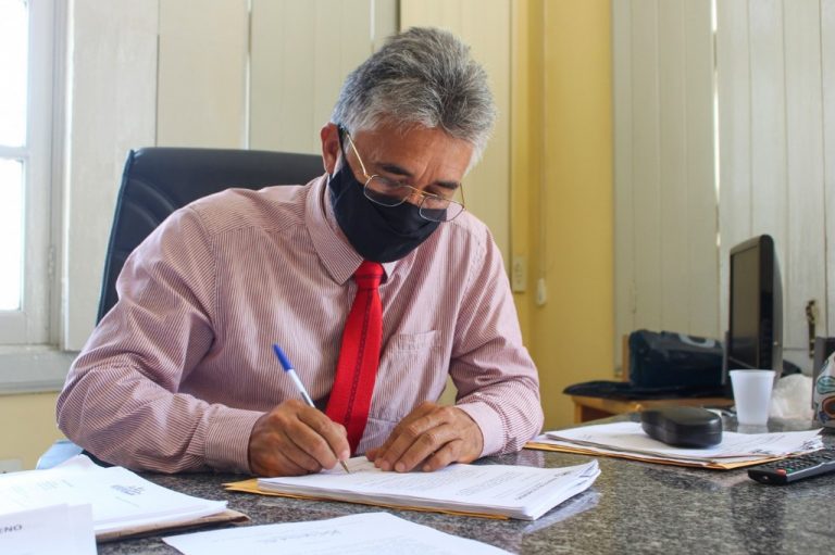 Prefeito de Moreno envia Reforma Administrativa a Câmara