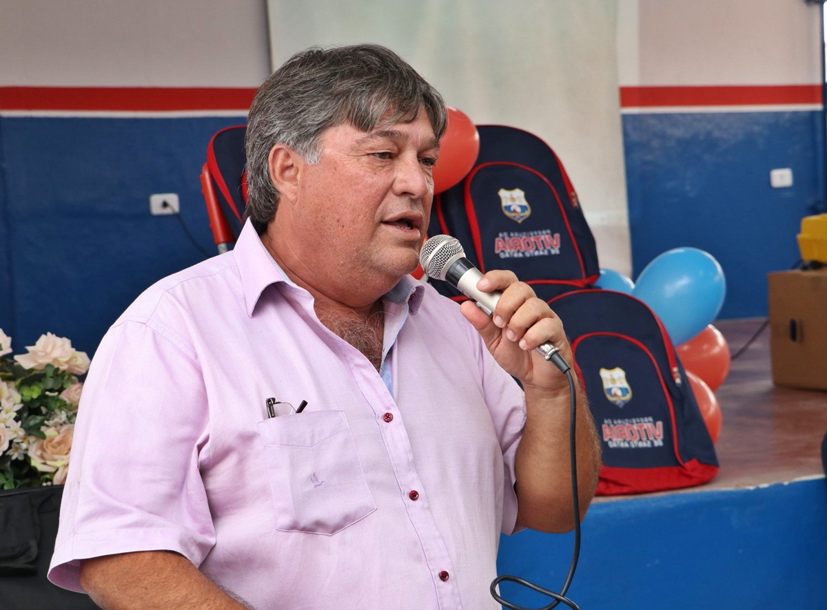 Ex-prefeito Aglailson Júnior rebate críticas da atual gestão de Vitória