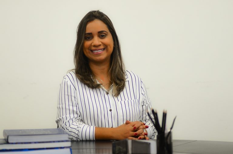 Secretária Estadual de Infraestrutura visita obras em Gravatá