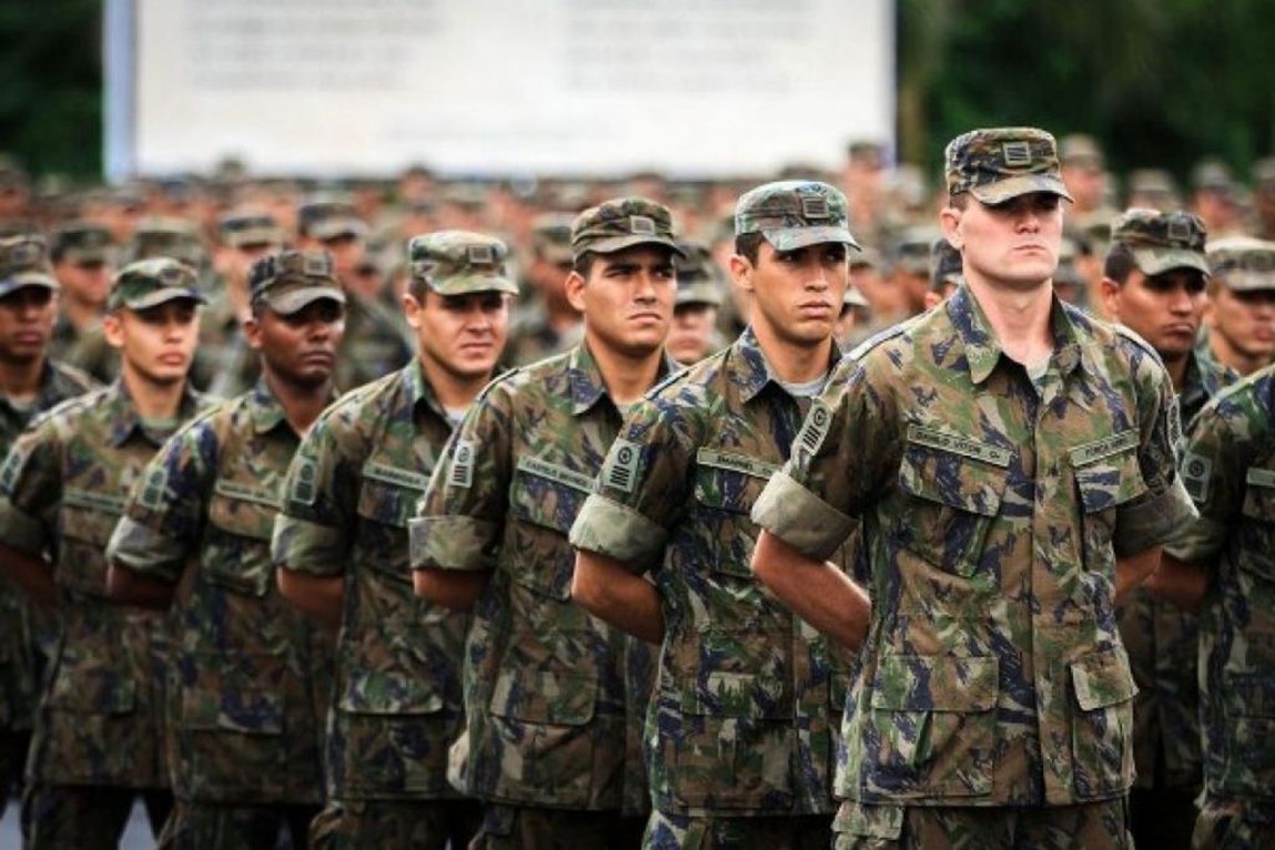 Exército anuncia processo seletivo com salários de até R$ 10.887