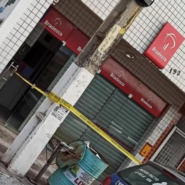Caixa eletrônico do Bradesco de Pombos é violado