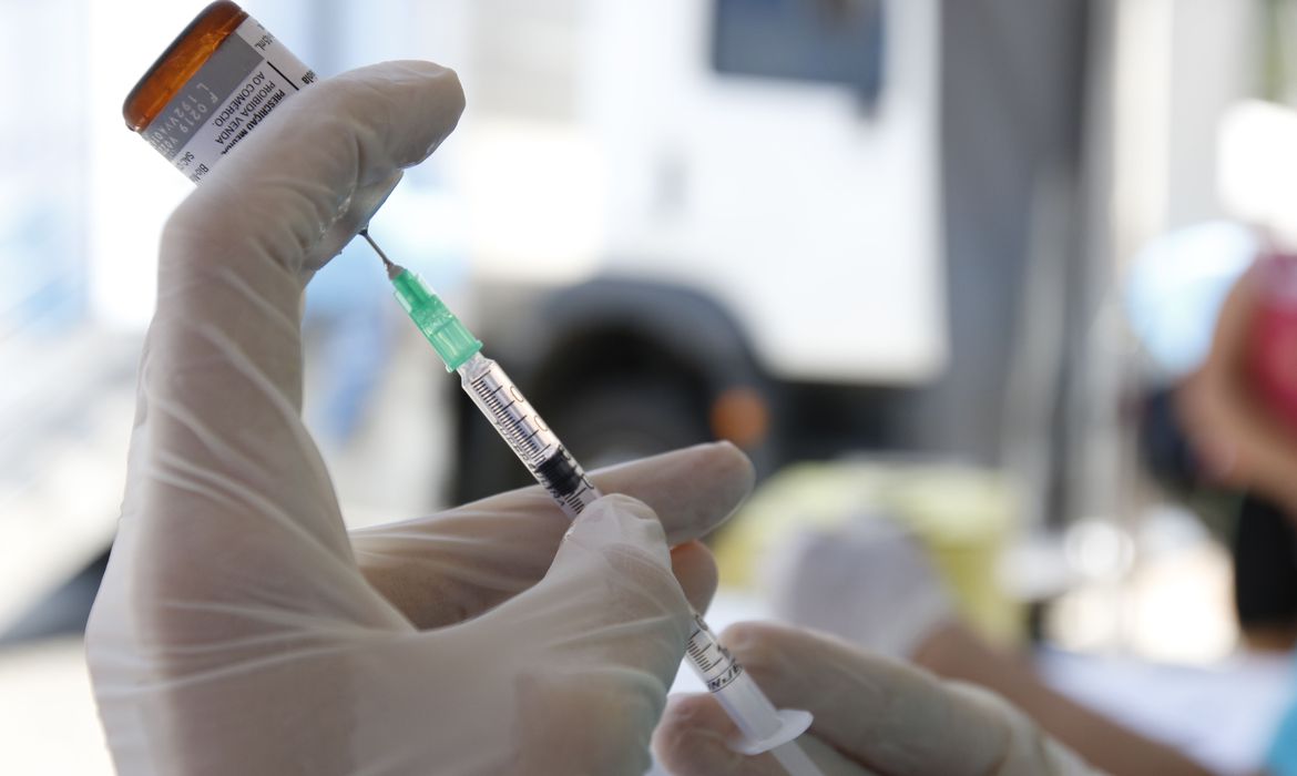Ministério da Saúde anuncia início da vacinação contra gripe para o dia 12 de abril