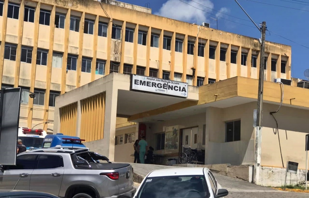Duas adolescentes sofrem ataque a tiros dentro de casa em Vitória de Santo Antão