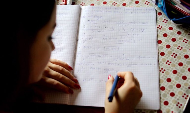 Abrirá em maio inscrições para bolsas remanescentes do Prouni