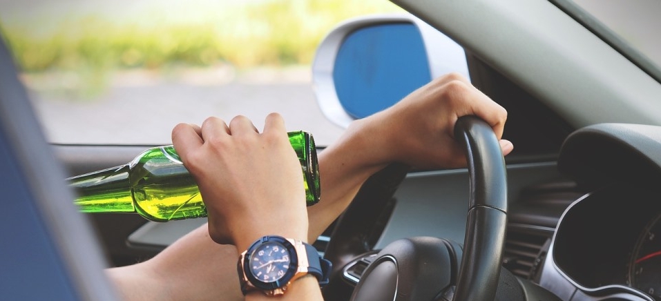 Aprovada lei que obriga motorista bêbado a ressarcir o SUS