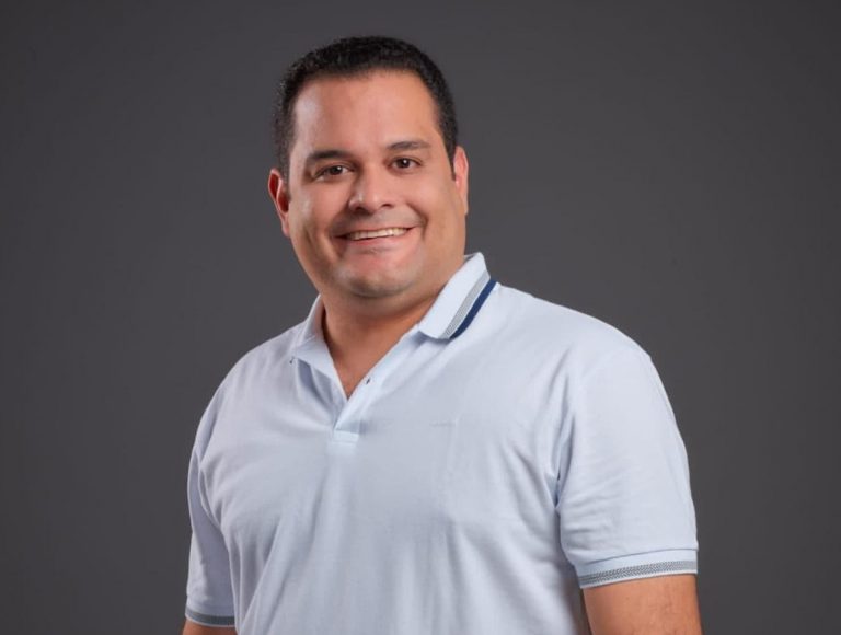 Acometido por Covid-19, Prefeito de Feira Nova é transferido durante tratamento