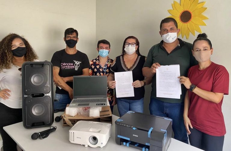 COMDCA de Pombos recebe doação de equipamentos eletrônicos