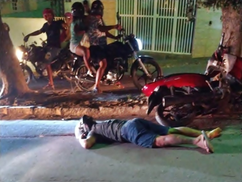Dupla em moto mata a tiros ex-presidiário no Alto do Amparo em Vitória de Santo Antão
