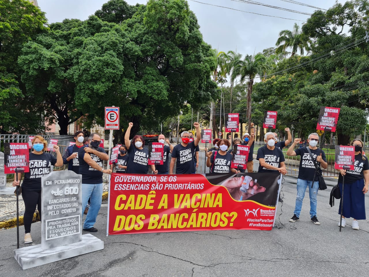 Bancários de Pernambuco paralisam atividades por 24h nesta sexta (18)