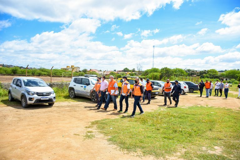 Defesa Civil de Pernambuco realiza vistoria em futura área esportiva de Gravatá