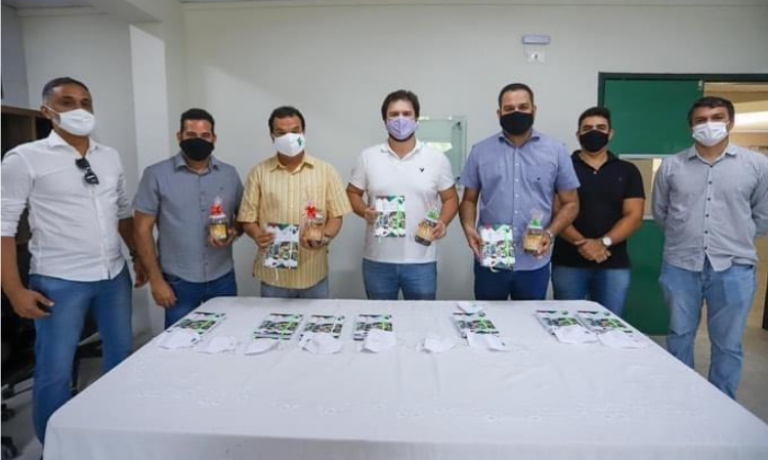 IFPE Vitória recebeu o deputado federal Fernando Filho