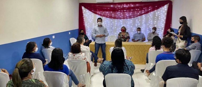Governo de Pernambuco entrega certificados de qualificação em Glória do Goitá
