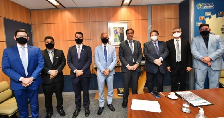 Em busca de recursos, Prefeito Paulo Roberto está em Brasília