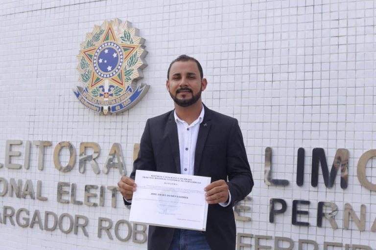 Justiça de Limoeiro cassa mandato de vereador
