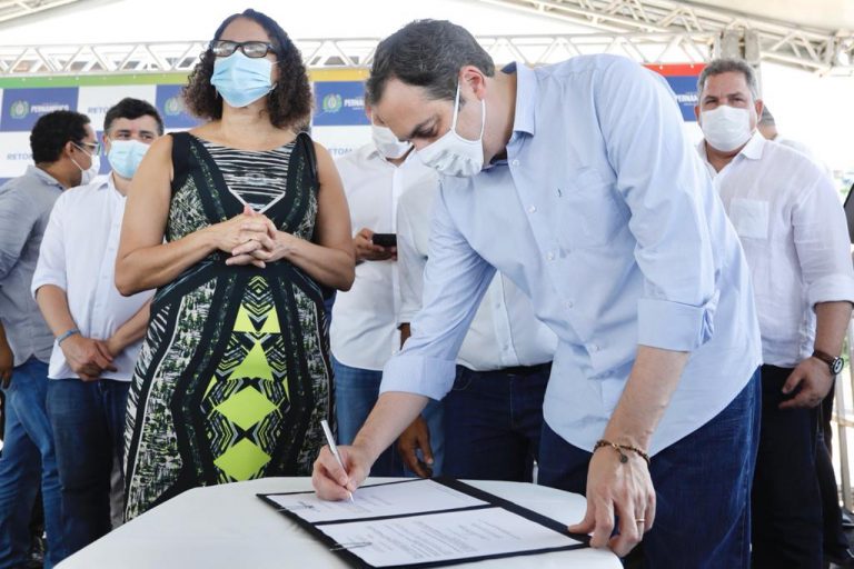 Em Moreno, governador anuncia uma série de obras e investimentos