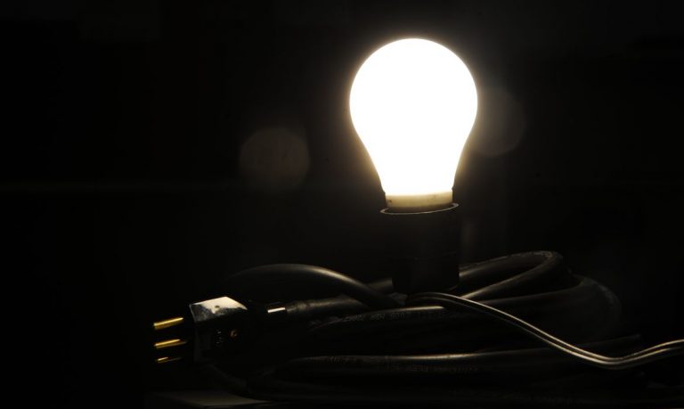Nova bandeira tarifária na conta de luz começa a valer em 1º de setembro
