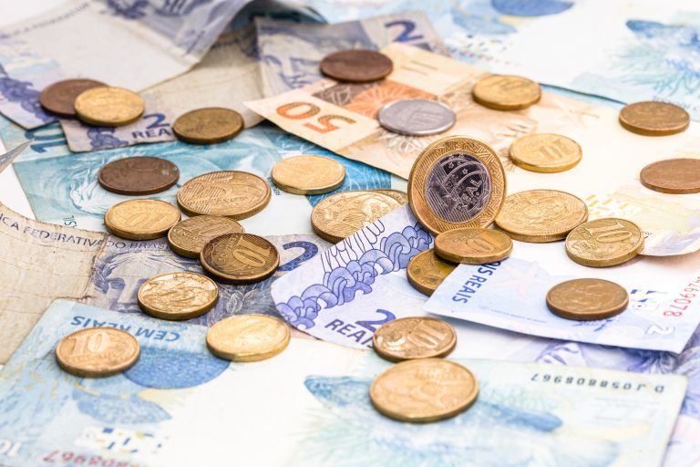 Renda habitual do trabalhador registra queda de 6,6%, aponta Ipea