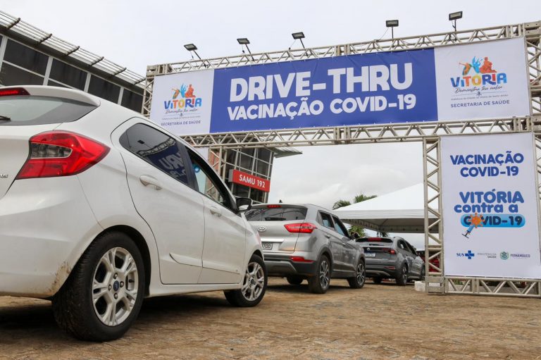 Vitória começou a vacinar adolescentes acima de 16 anos