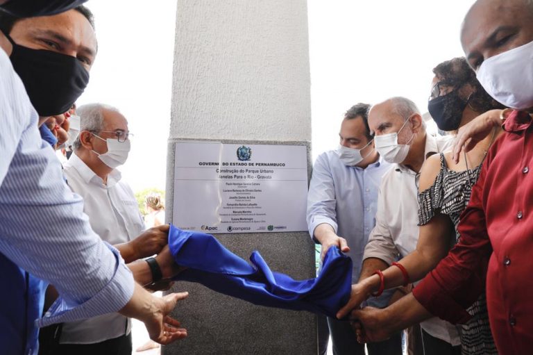 Governador inaugurou parque em Gravatá e anunciou obras em Chã Grande