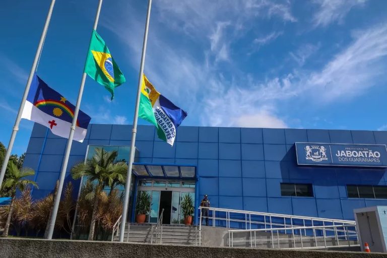 Jaboatão dos Guararapes lança três concursos com 1.592 vagas para 63 cargos em diversas áreas