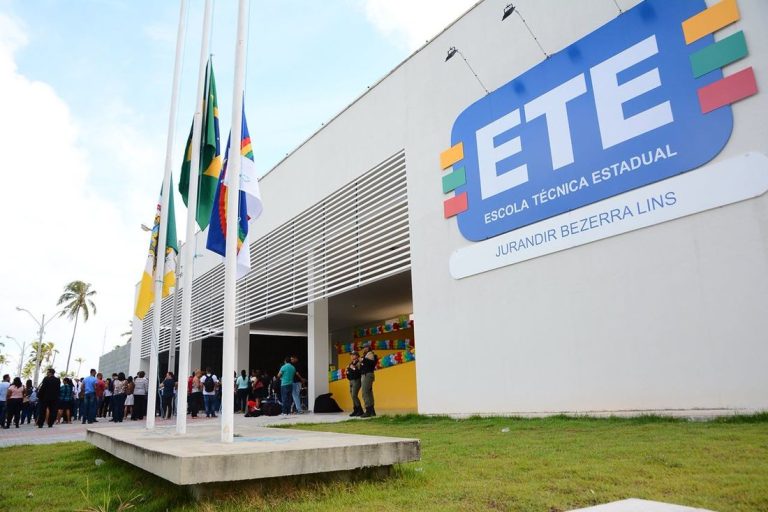 Secretaria de Educação de PE abre mais de 14 mil vagas para cursos técnicos