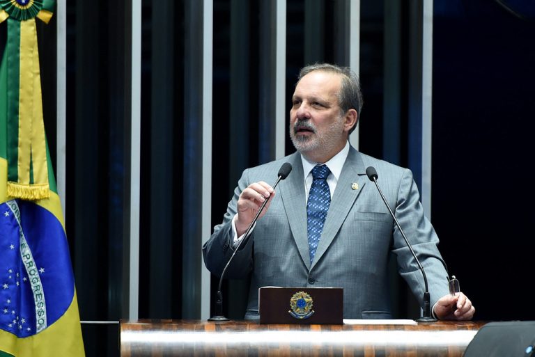 Armando Monteiro: Velhos problemas, novos desafios