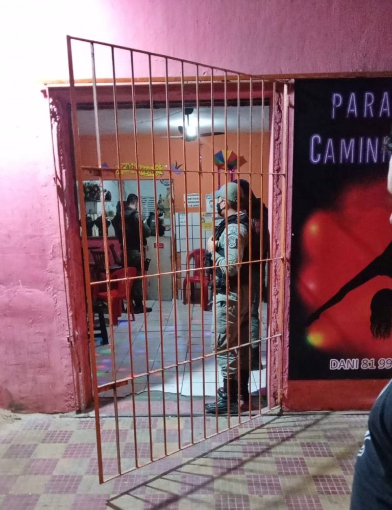 Dona de Bar em Gravatá é morta a tiros