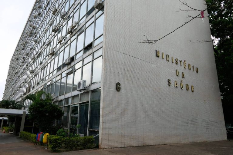 Ministério da Saúde publica Edital com 4 mil vagas para níveis médio, técnico e superior