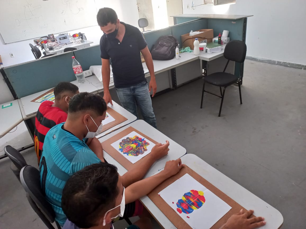 Projeto de pintura ensina socioeducandos da Funase Pacas a reproduzir obras de Cícero Dias