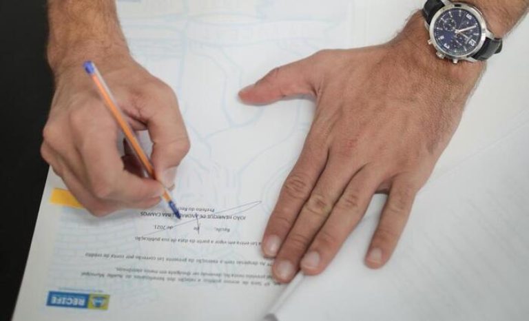 Prefeitura do Recife anuncia seleção para contratação de 400 trabalhadores da Educação