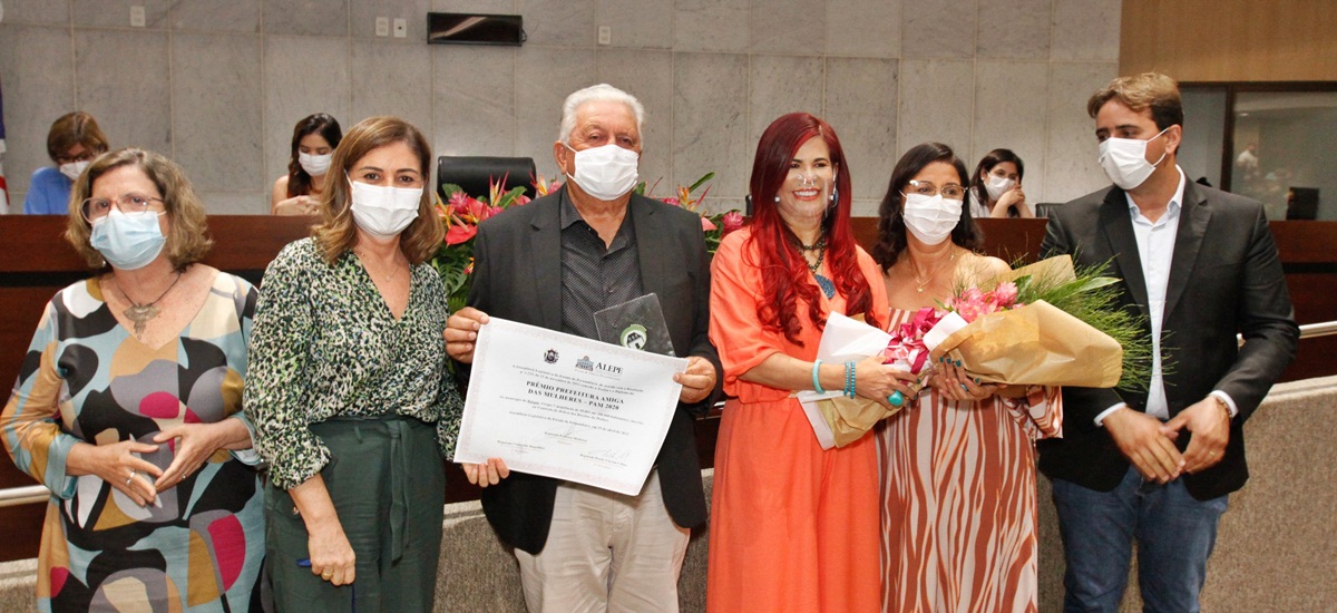 Feira Nova e Glória do Goitá recebem prêmio Prefeitura Amiga das Mulheres