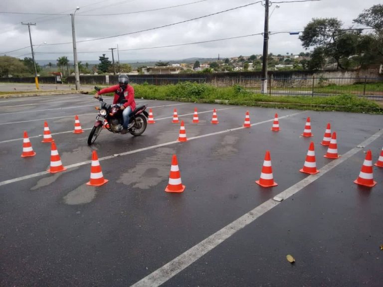 Programa Moto Amiga realiza curso de Pilotagem Defensiva em Vitória de Santo Antão