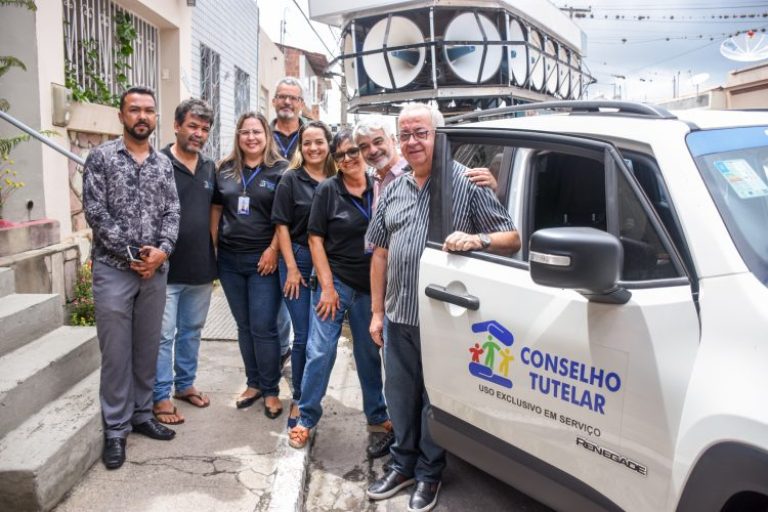 Conselho Tutelar de Gravatá recebe novo veículo e equipamentos