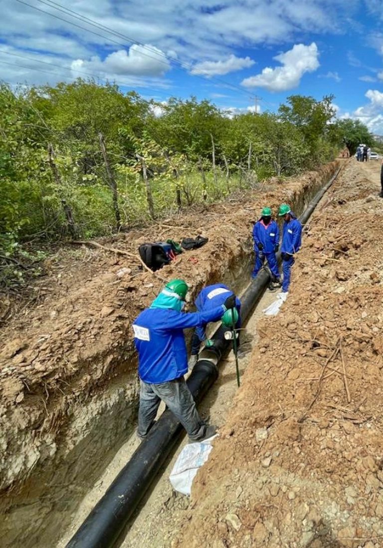 COMPESA amplia a oferta de água para bairros de Gloria do Goitá