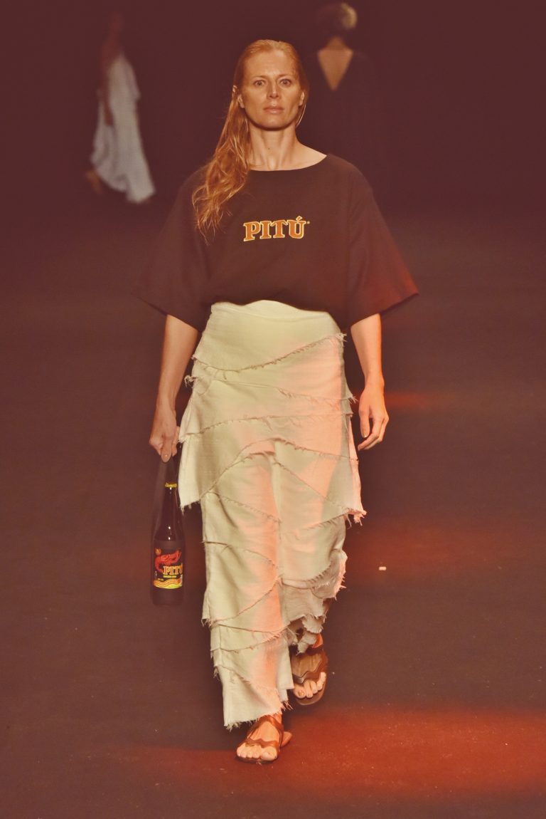 Estilista Marina Bitú inspira mulher sofisticada e que bebe PITÚ no Dragão Fashion Bras