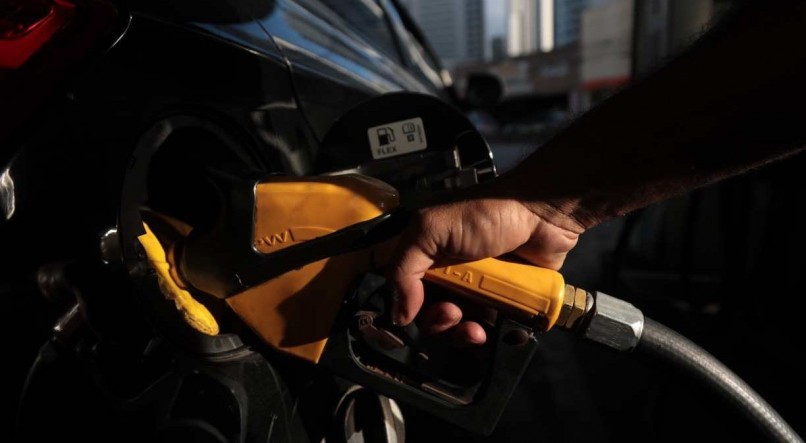Litro da gasolina em Pernambuco bate os R$ 8,30. Veja onde está mais barato
