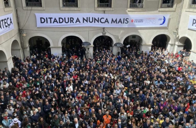 Atos marcam histórica contraofensiva da sociedade pela democracia