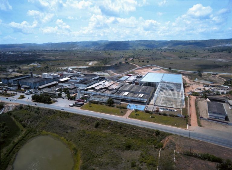 Owens Illinois investe em fábrica e abre 100 novas vagas em Vitória de Santo Antão