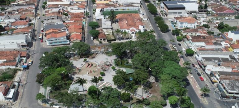 Câmara de Limoeiro abre concurso com salários de até R$ 4 mil